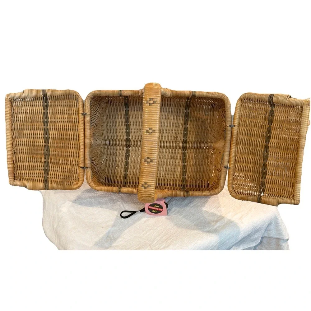 Vtg Wicker Double Hinged Lidded Picnic Sewing Craft Basket‎  15